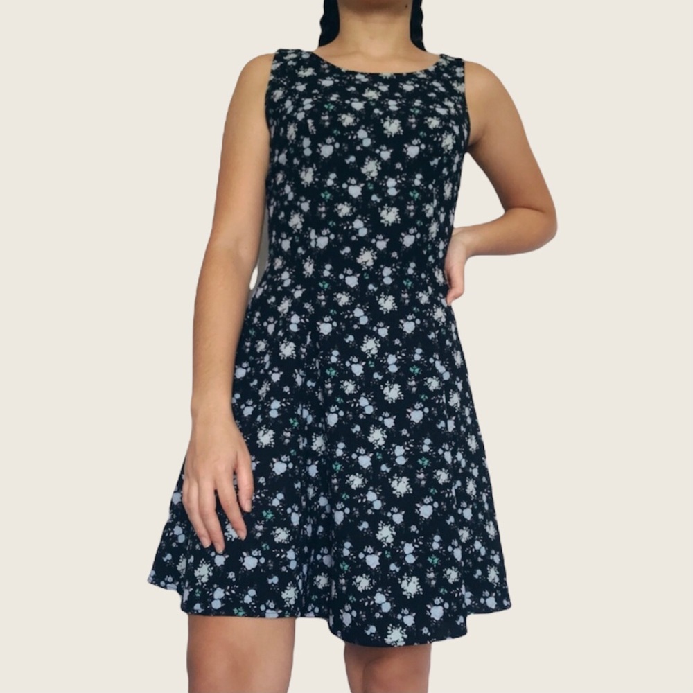 4/$25 H&M Divided black floral A line skater dress